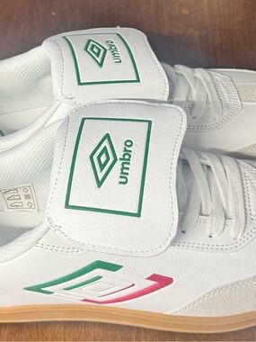 Umbro Indoor Soccer Shoes Size 10.5